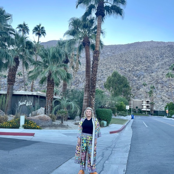 Meet your Posher, Alexa - Picture 8 of 16